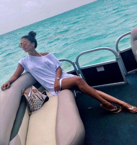 valeria morales feet 6