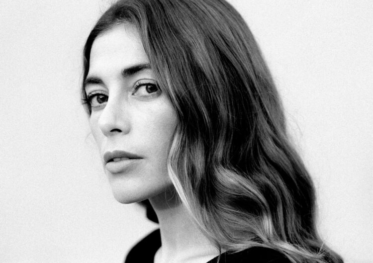 valeria vereau feet 4 scaled