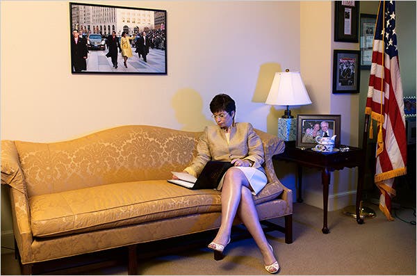 valerie jarrett feet 3