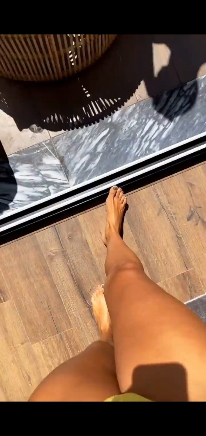 vanessa martins feet 4
