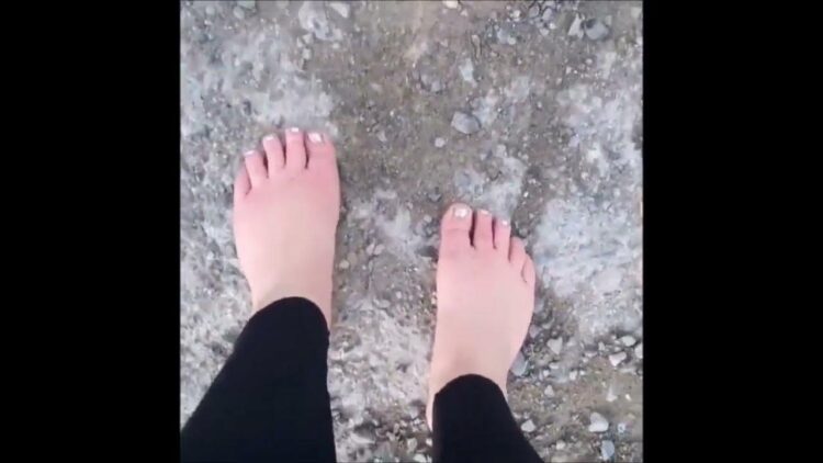 vi ho feet 4