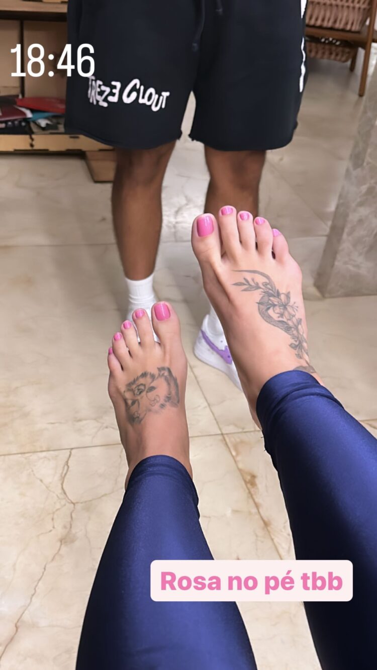 virginia fonseca feet