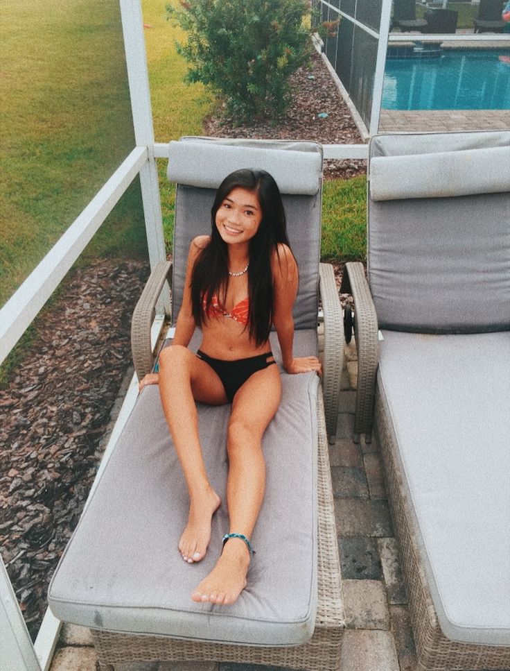 vivian nguyen feet