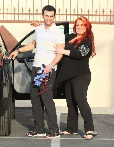 wynonna judd feet 4