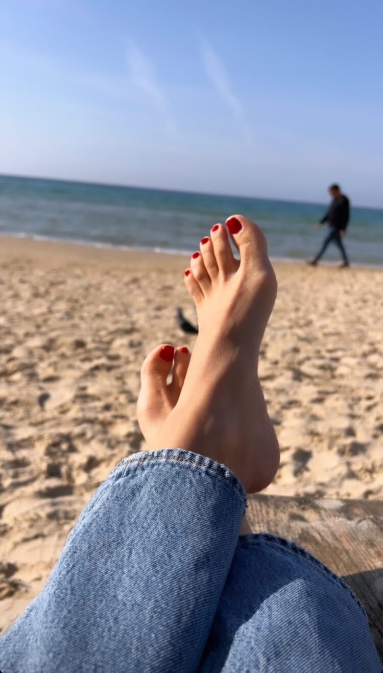 yael bar zohar feet