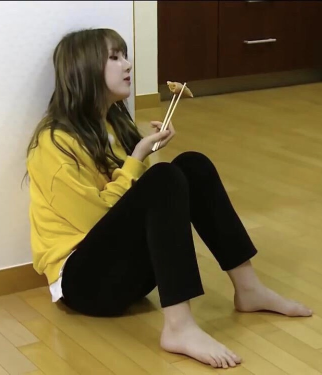 yerin feet 6