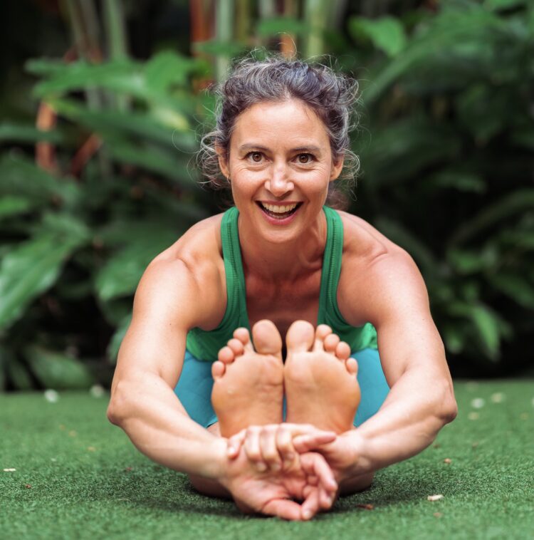 yoga racheal feet 6