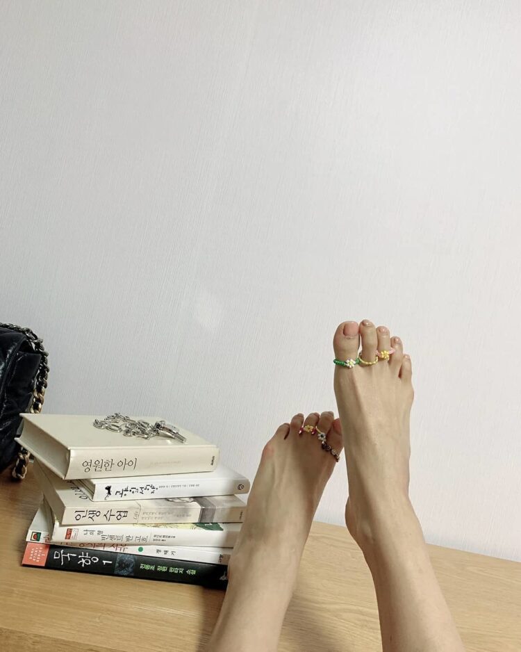 yooa feet 3