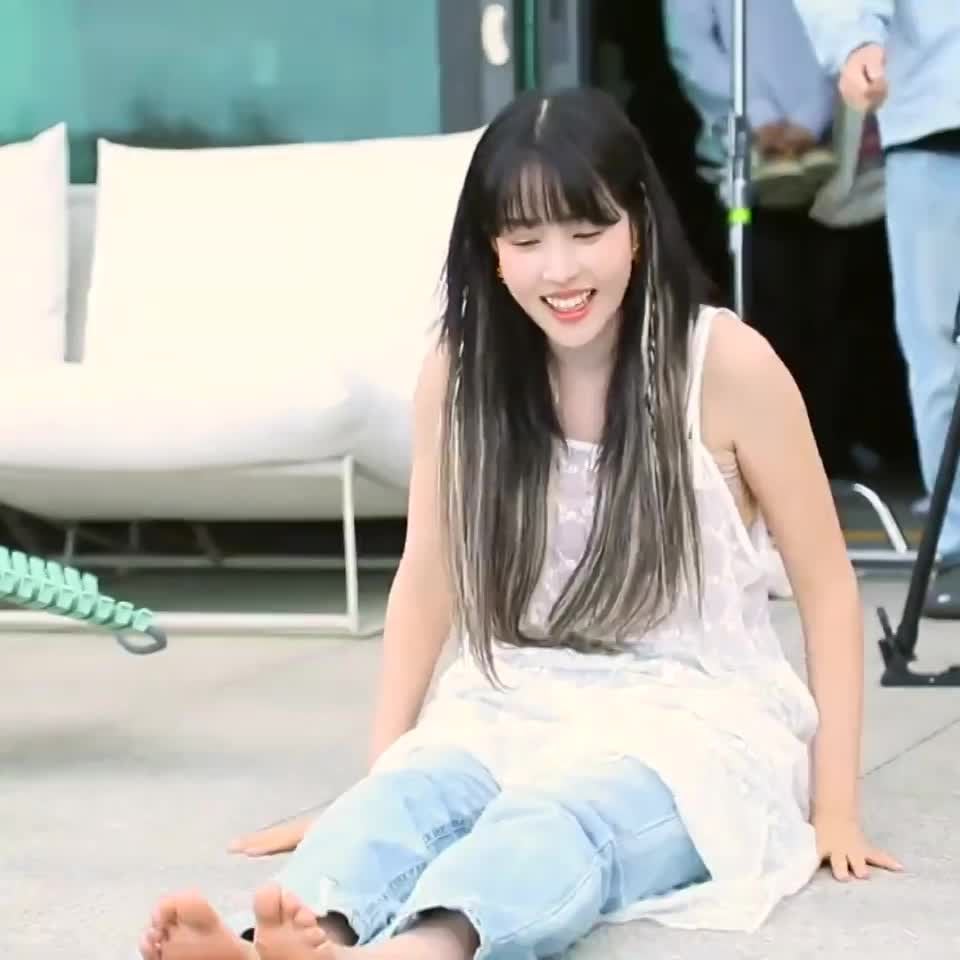 yoon chaewon feet 1