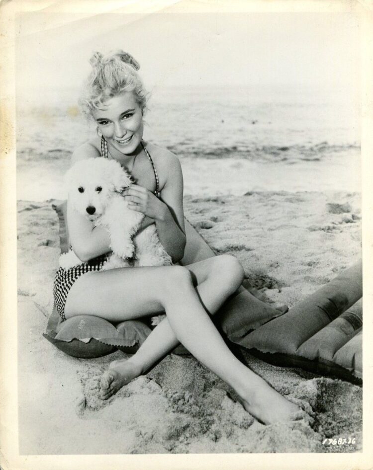 yvette mimieux feet 5