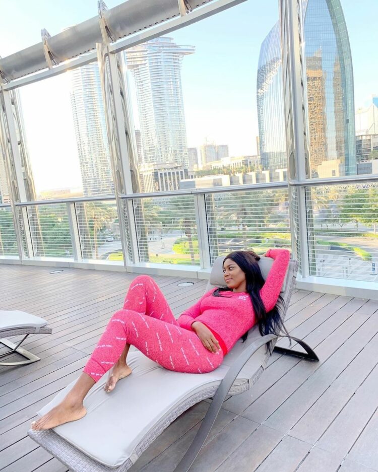 yvonne nelson feet 1